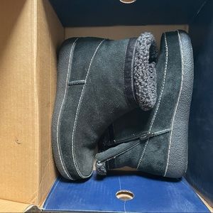COPY - Lands End Women’s Shearling cuff ankle boots